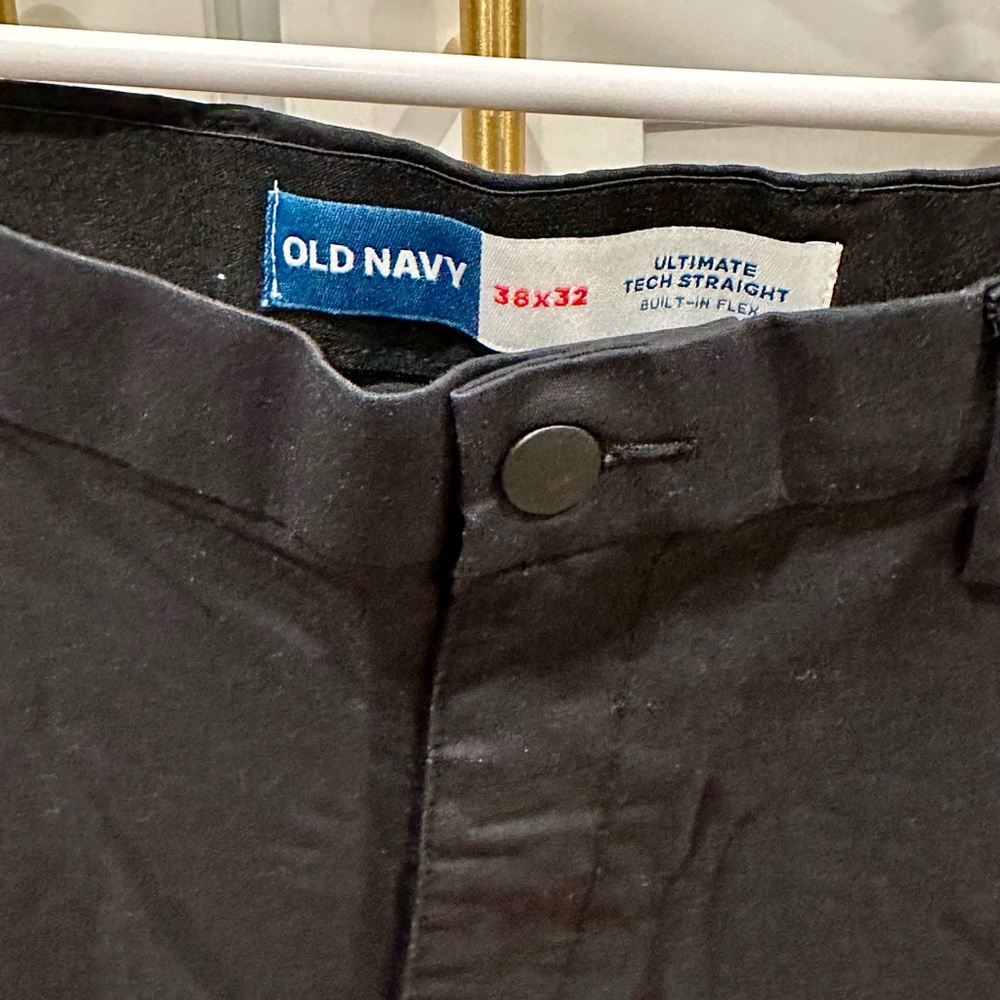 NWT Old Navy Men's Classic Black Chinos - Picture 4 of 5